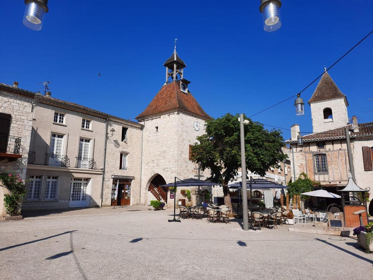 Manoir Le Moulinal47 - Vue Panoramique Hotel Courbiac ภายนอก รูปภาพ