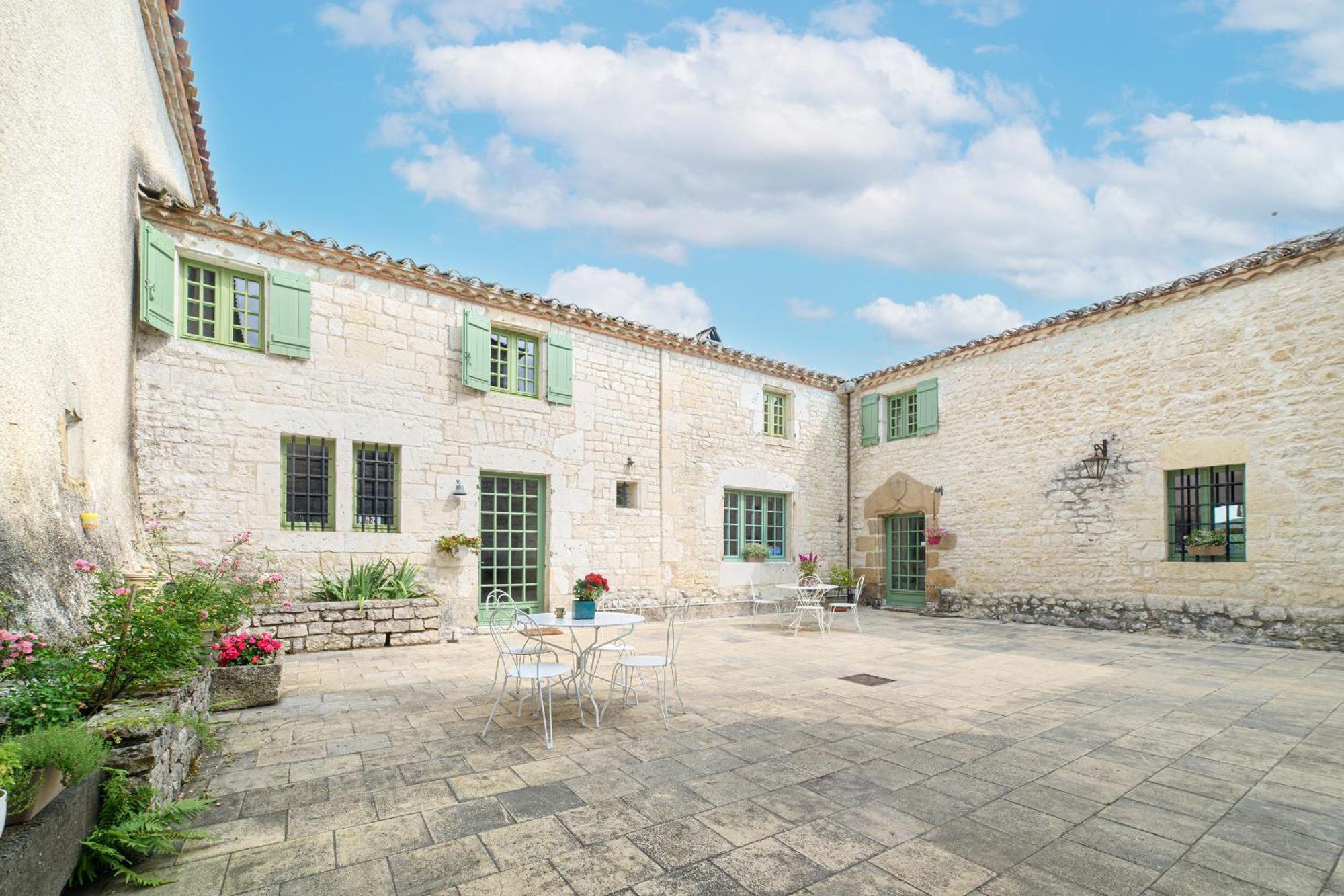Manoir Le Moulinal47 - Vue Panoramique Hotel Courbiac ภายนอก รูปภาพ