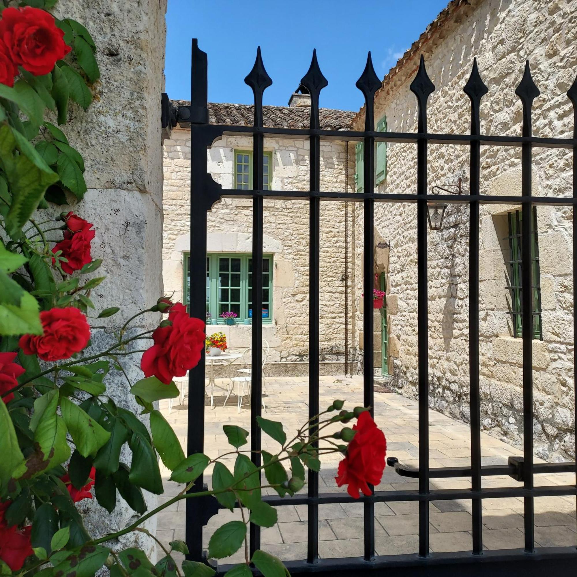 Manoir Le Moulinal47 - Vue Panoramique Hotel Courbiac ภายนอก รูปภาพ
